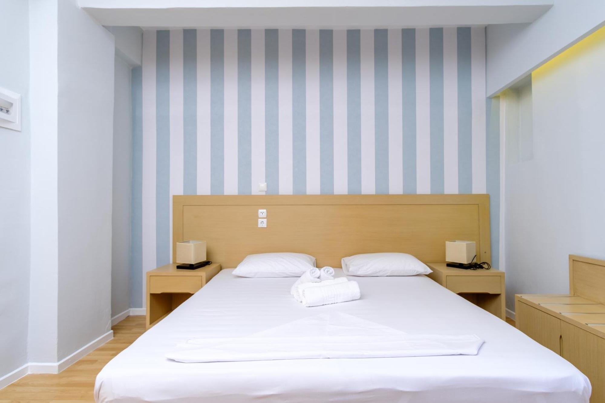 Aphrodite Hotel Syros Kini Exterior photo